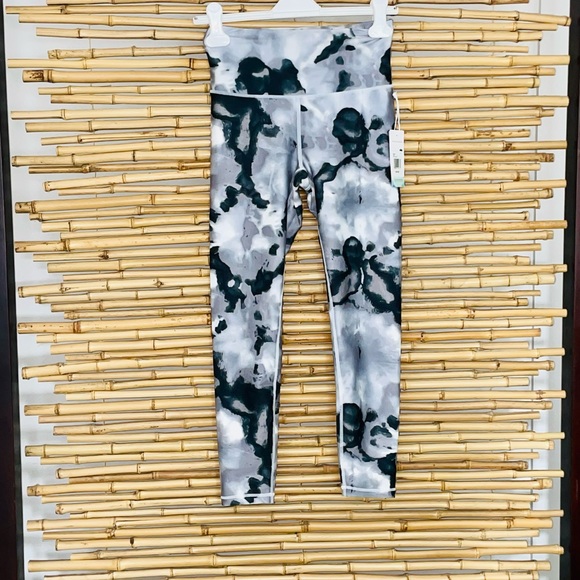 NWT Balance Collection Black Tie Dye Burst compression leggings - Picture 3 of 8